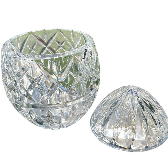 Mikasa egg shaped jar with lid, vintage crystal, no flaws, difficult to find - Picture 2 of 5